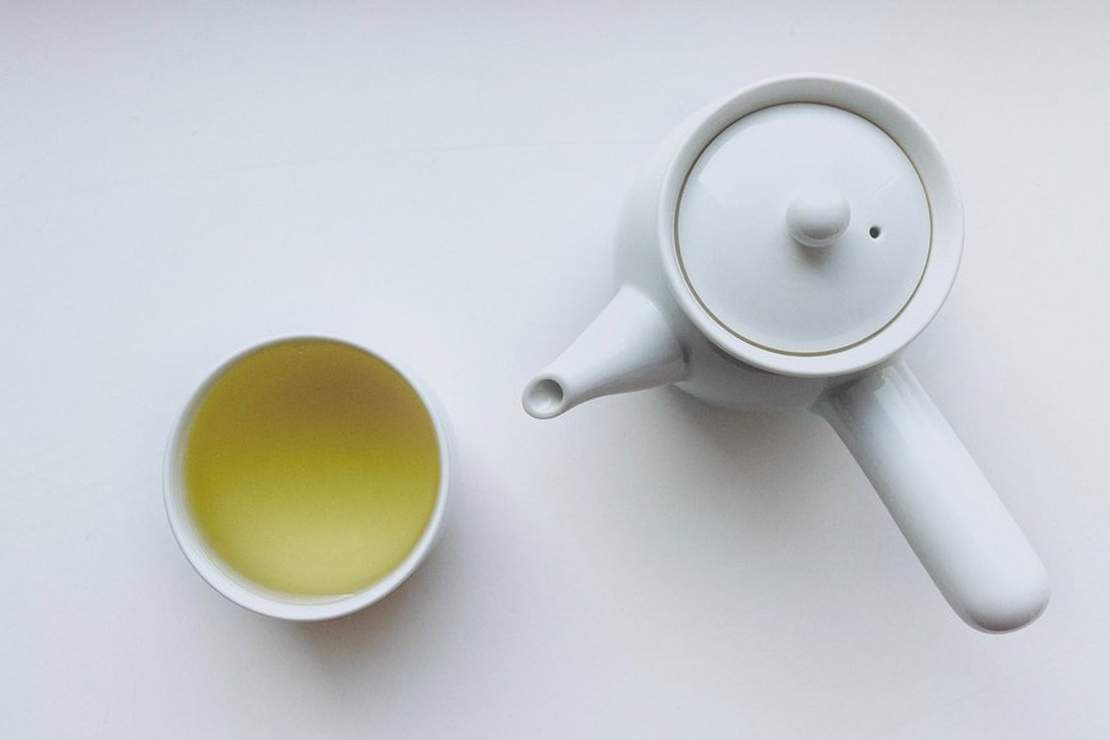 Jak działa biała herbata?
